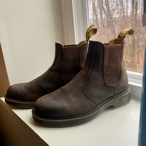 Dr. Martens Chelsea Boots (crazy horse) 2976